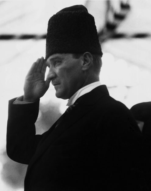 Mustafa Kemal Atatürk’ün tarihî bir fotoğrafı.