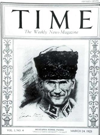 Mustafa Kemal Atatürk’ün tarihî bir fotoğrafı.